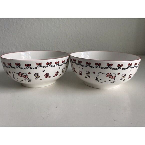 Set Of 2 Sanrio Hello Kitty Ceramic 27 Oz Bowl Christmas Candy Cane Garland NEW - Picture 2 of 13